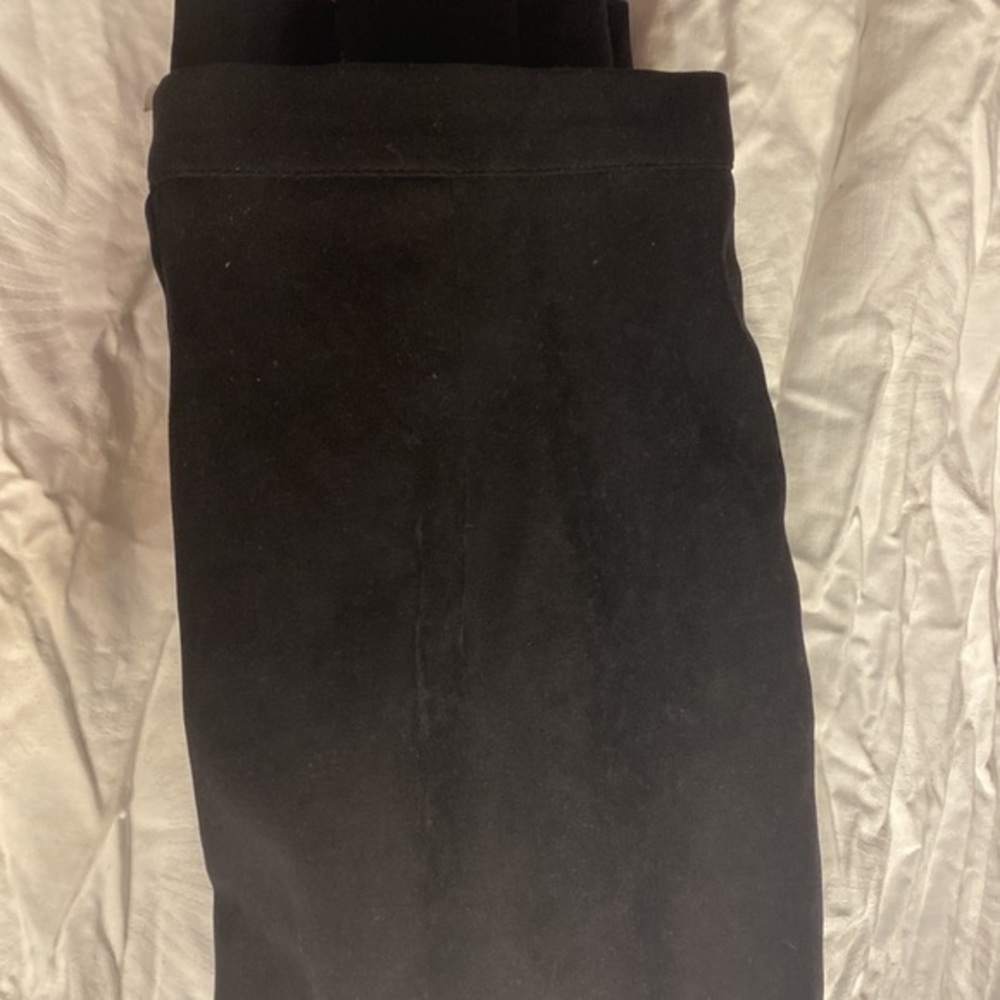 LIKE NEW women’s Just for Petites Black jeans size 10p black in color denim pant